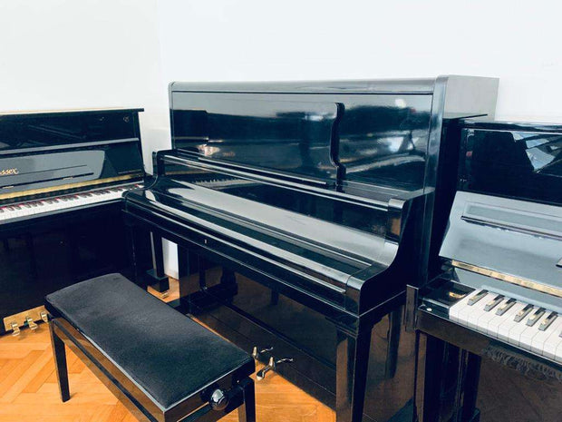 Kawai K48 Klavier