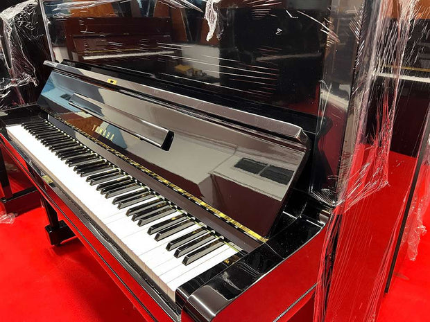 Yamaha U3